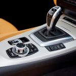 [크기변환]gray-vehicle-gear-shift-knob-1030649