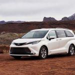 2021_Toyota_Sienna_Limited_01-1500×1028