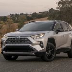 2020_Toyota_RAV4_XSE_HV_SilverSkyMetallic_01