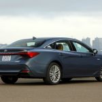 2021_Toyota_Avalon_Hybrid_1