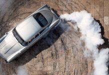 007 시리즈 최신작에 등장해 눈길을 완전히 사로잡은 차는?