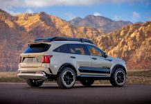 레드불 램페이지 대회의 숨막히는 순간에 주목받은 자동차는?