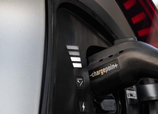 기아 EV6의 빠른 충전 속도의 숨겨진 비밀은?