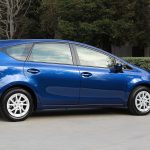 2014_Prius_v_004_Final