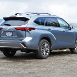 2020-Toyota-Highlander-Platinum-rear1