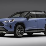 2022-Toyota-RAV4-XSE-Hybrid-front-three-quarter