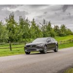 2022_Volvo_V90_1