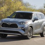 2020_Toyota_Highlander_Platinum_AWD_Moon-Dust_045-2048×1229