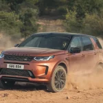 2021-LR-Discovery-Sport-Front-3q_Off-Road