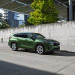 2023_Highlander_Turbo_Limited_CypressGreen_001_V2-1500×993