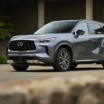 2022-Infiniti-QX60-front-three-quarter-low