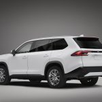 2024_Toyota_GrandHighlander_WindChillPearl_002-1500×1000
