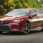 2019_Toyota_Camry_SE_Hybrid_05_7EA265023879B4D41B2808AF2ED5352AADC58854
