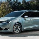 2017-chrysler-pacifica-hybrid-1
