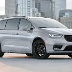 2023-Chrysler-Pacifica-front-three-quarter